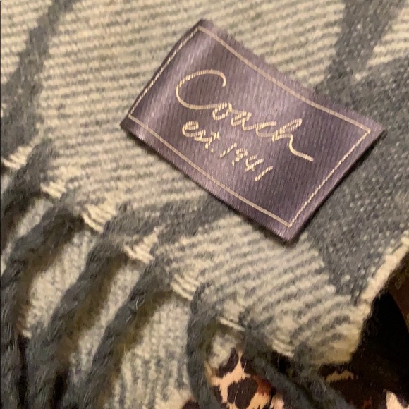 Set of Coach scarves - Picture 2 of 4